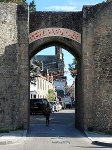 La Porte Saint Mi-Sel, Gîte au coeur de la cité médiévale