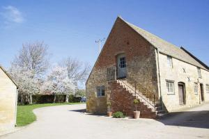 Boddingtons Barn @ Norton Grounds