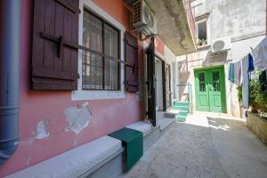 House Grisia 33 