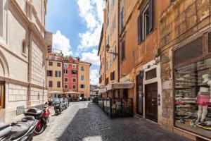 Campo dei Fiori Sun with balcony