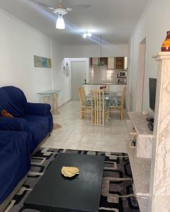 Apartamento 2 dormitórios pé na areia