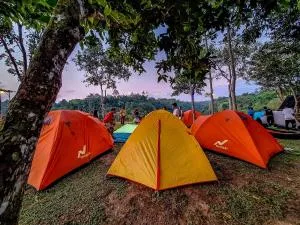 Lembah Datu Campsite - Seganteng