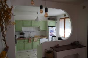 Maisons de vacances Maison avec vue Montagne pour les amateurs de Velo VTT et Randonnees Massages sur rendez-vous : photos des chambres
