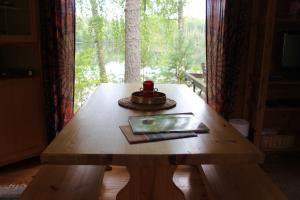 Cozy Cabin by the Lake