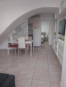 apartamento serrano con terraza - 3-gwiazdkowe hotele w mieście Malaga