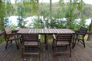 Cozy Cabin by the Lake