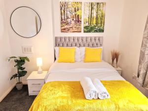 Lovely 3 Bedroom house Entire House and Parking