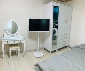 1 min from Sadang Station line 2 & 4