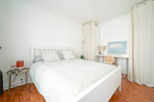 Appartement idéal famille, en duplex et au calme, au pied du métro "Mairie de Saint Ouen"