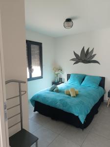 La Cigale sous lOlivier - Chambre , SdB et Salon Privé - Piscine