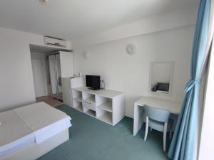 Blooming by the Sea - camere cu vedere frontală spre mare