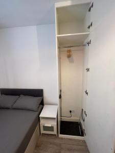 Cosy Self contained Studio flat