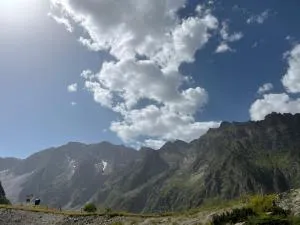 Ski Piau-Engaly balcon vue sur montagne pied pistes proche commerces - 阿拉纽埃