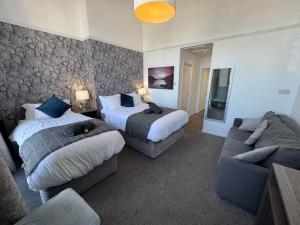 The Jubilee Hotel West- with NEWLY REFURBISHED SPA FACILITIES - GAMESPIT - AND SMOKEHOUSE