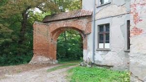 Grabiny Zameczek Dwór Obronny Noclegi