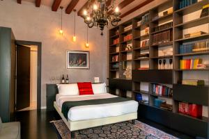 Luxury Suite room in Palazzo San Luca