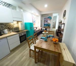 Amplio y colorido piso