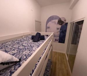 Amplio y colorido piso