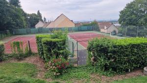 Appartement lumineux en duplex avec terrasse et jardin