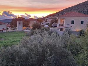 Apartment Kyra with terrace and garden