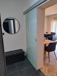 Apartment Kyra with terrace and garden