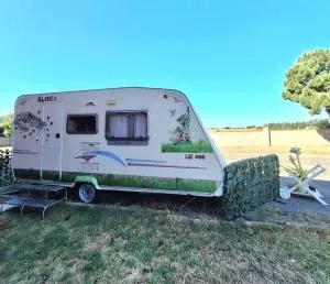 Alojamiento Caravana Oliveres Petita - Vilafant