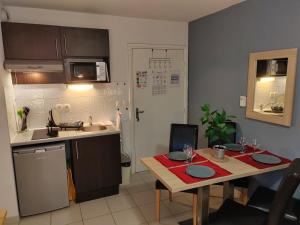 Appartements Residence de la Source by Euclenima : photos des chambres