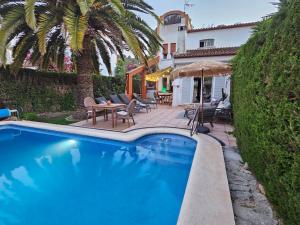 Maison cosy au pied du golf avec piscine privée