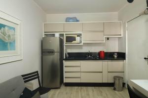 Lindo apartamento frente piscina com wi-fi - HB19F