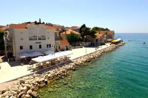 Guest House Adria - Primošten