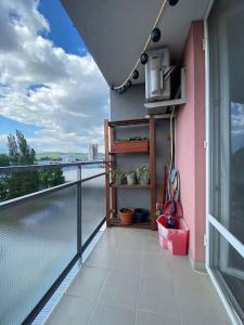 Sunset view, near the airport & private parking