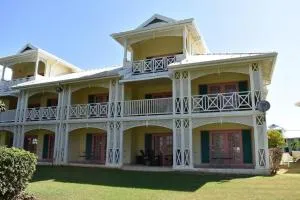 Caribbliss Suites - Lowlands