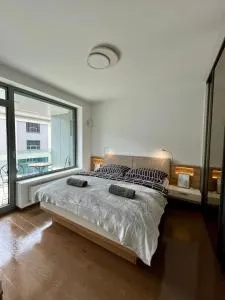 Eurovea riverside luxury condo - Ovsište