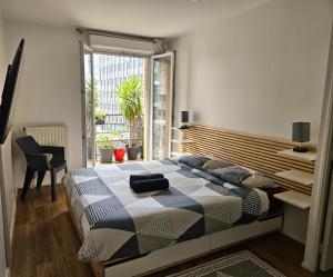 Deux pièces spacieux - Métro ligne 14 à 50m