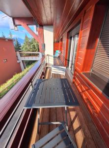 3-rooms apartment in front of snow