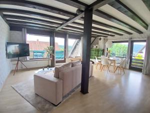 Ferienwohnung Lodge am See - Terrasse - Kachelofen in ruhiger Lage nahe Schluchsee