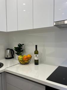 Apartments with parking space Makarska - 23392