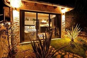 Apartments with a swimming pool Lovran, Opatija - 23500 