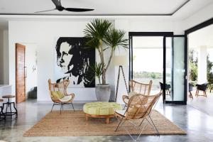 1 King-size bedroom villa with pool & ocean view