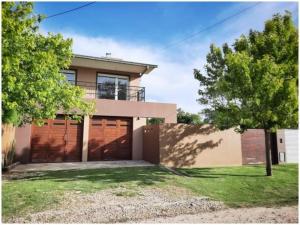 Twin Fin surf houses Serrano a 4 cuadras de la playa