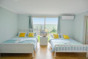 Luxurious riverside 5bedroom house