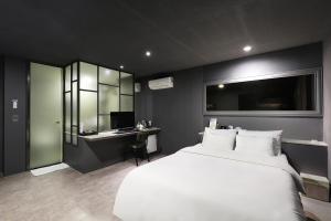 Pyeongtaek Moon Hotel
