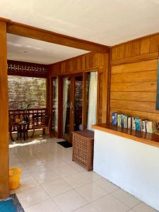 THE EXILE Sunsetpoint