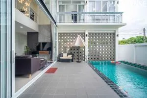 Private Pool Villa 5 Bedroom - La Lune Pool Villa Chiang Mai - 沙拉丕