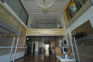 THE GRAND ASTORIA SOMANTH by Shivalaya Darshanam