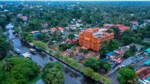 Haveli Backwater Resort - Champakulam