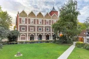 伦敦肯辛顿荷兰公园居安旅舍 - 泰晤士河畔金斯顿