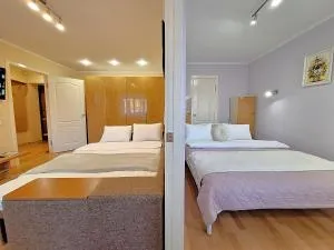 Двокімнатна квартира біля ТРЦ КИЇВ та Каштанової Алеї Документи для відряджень Мережа AlexApartments Цілодобове безконтатне заселення - Krotenki