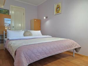 Двокімнатна квартира біля ТРЦ КИЇВ та Каштанової Алеї Документи для відряджень Мережа AlexApartments Цілодобове безконтатне заселення