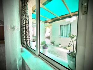 Family Room with Garden Parking included 3 min from Main Square